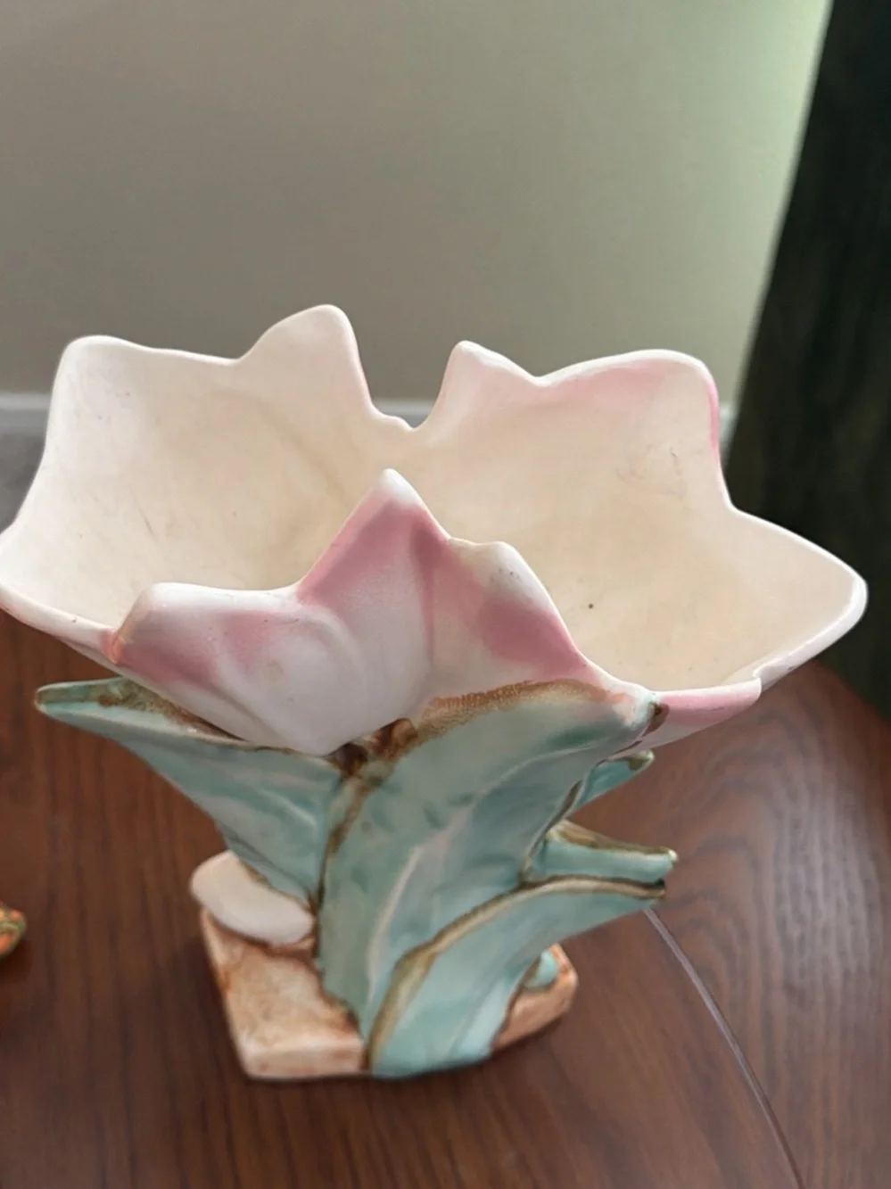 McCoy vintage 40s Tulip flower pottery vase